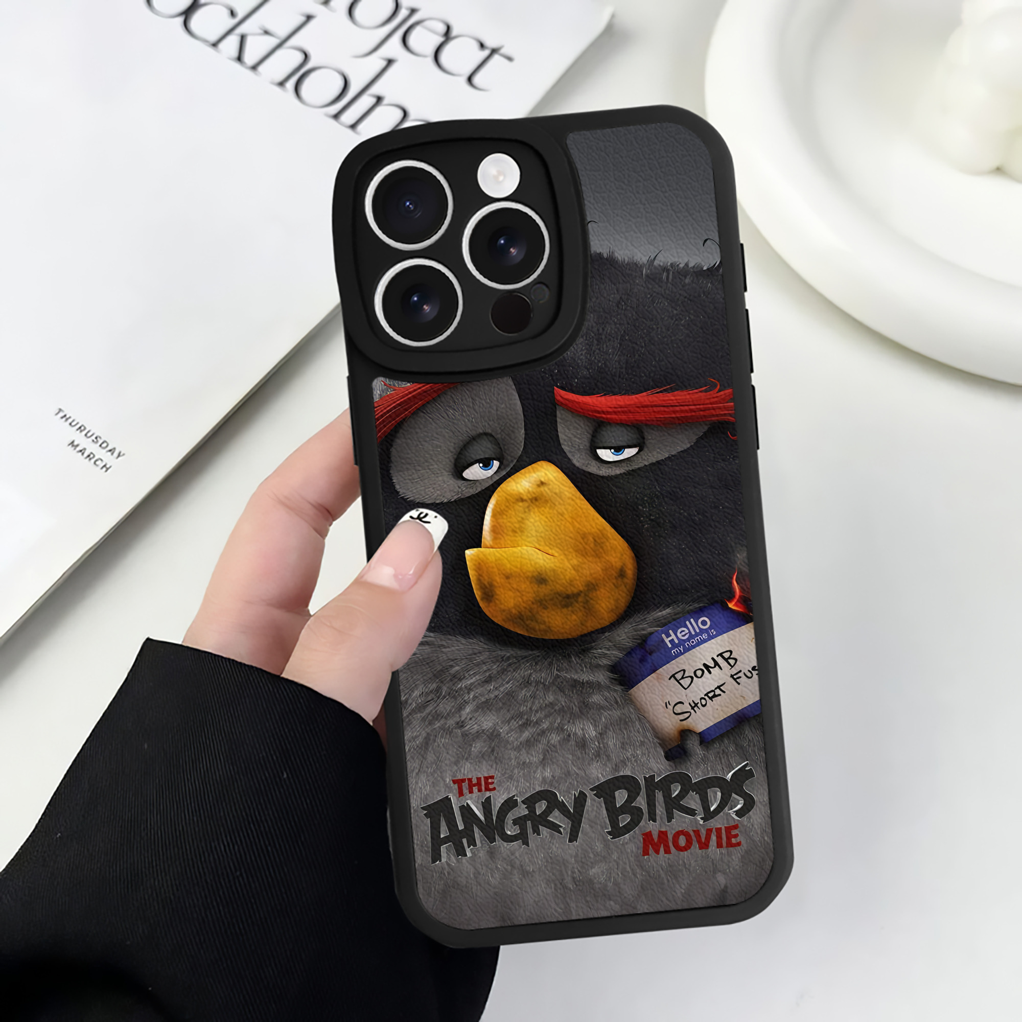 （画像用） Angry Birds アングリーバード 【iPhone 16シリーズ対応】シリコンスマホケース（レザー調） 材質：シリコン